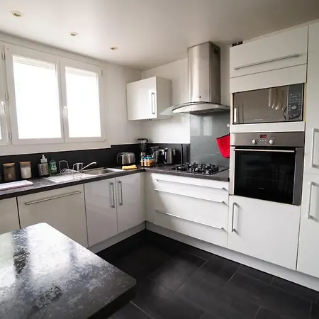 Bright Modern, Near Center And 10 Min From Beaches Apartamento *