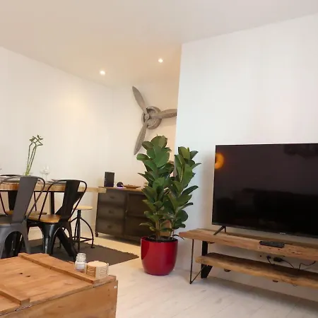 דירה Bright Modern, Near Center And 10 Min From Beaches