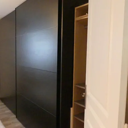 Bright Modern, Near Center And 10 Min From Beaches