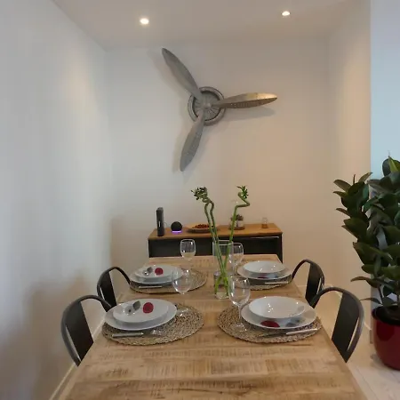 דירה Bright Modern, Near Center And 10 Min From Beaches