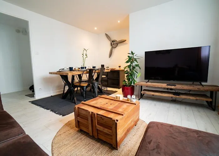 Bright Modern, Near Center And 10 Min From Beaches 布雷斯特