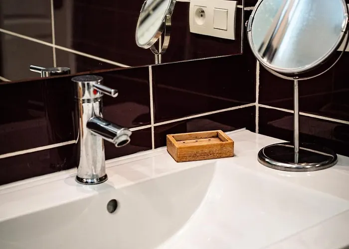 Bright Modern, Near Center And 10 Min From Beaches 公寓 *