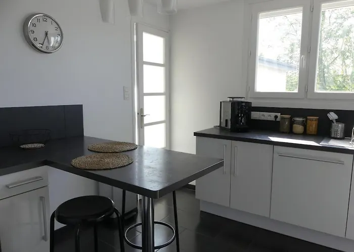 Bright Modern, Near Center And 10 Min From Beaches 公寓 布雷斯特