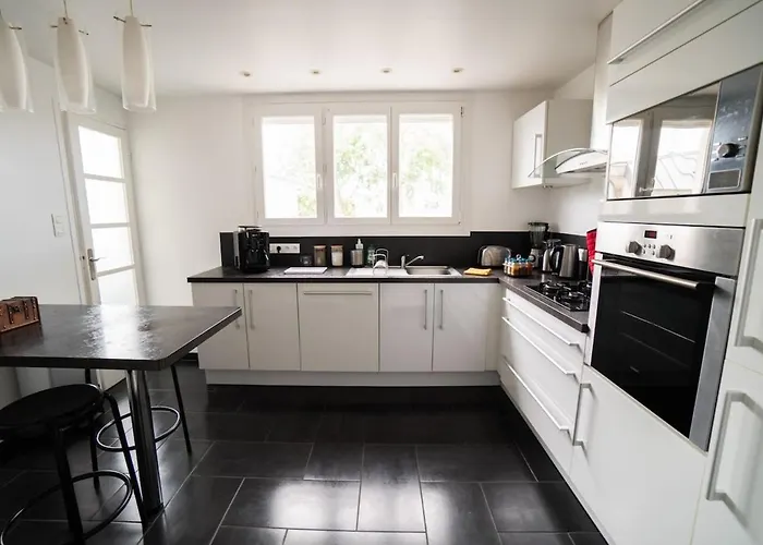 Apartmán Bright Modern, Near Center And 10 Min From Beaches